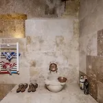 Otel Zula Cave House