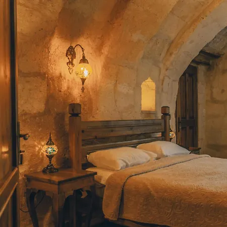 Zula Cave House *