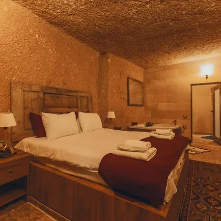 Zula Cave House *