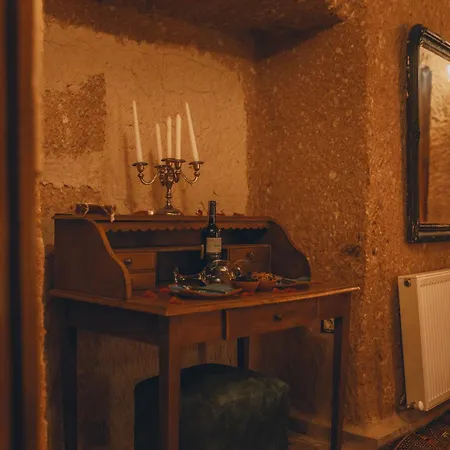 Zula Cave House *
