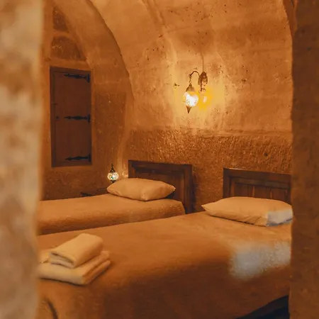 Zula Cave House *