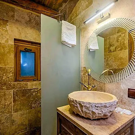 Otel Zula Cave House