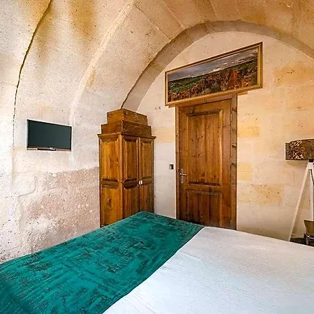 Zula Cave House 5*