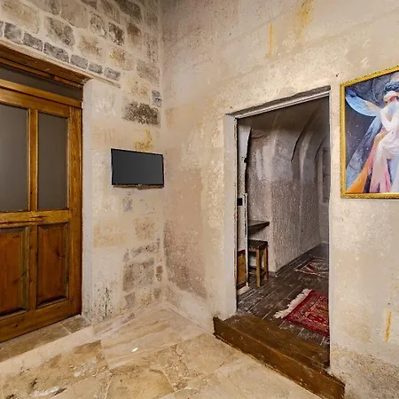 Zula Cave House